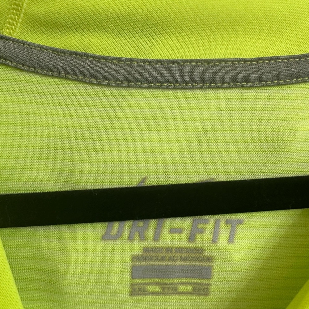 Nike Dri-Fit Bright Neon Green Long Sleeve Shirt - size XXM - Picture 2 of 5